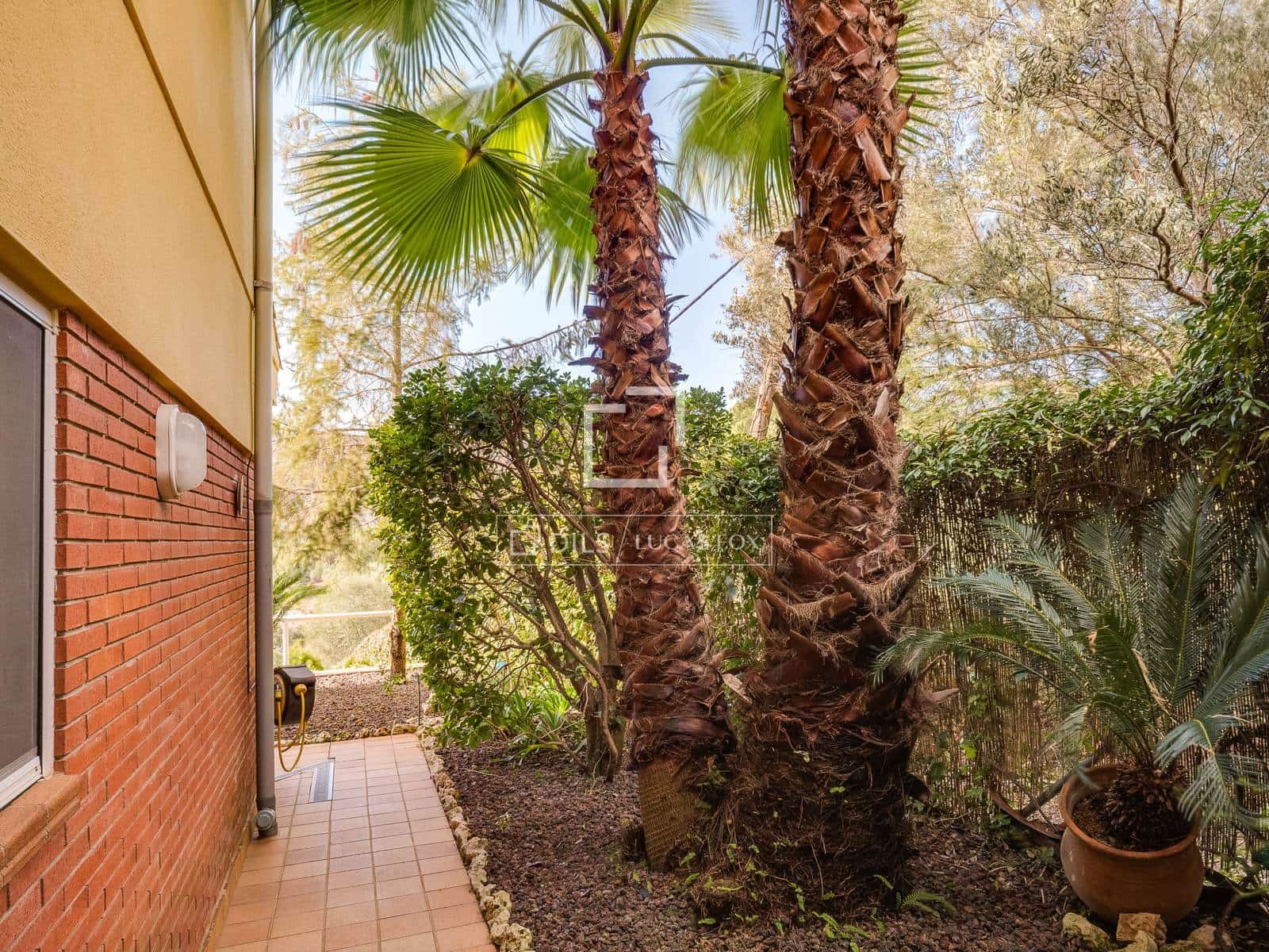 4 sypialnia Willa na sprzedaż w Vilassar de Dalt z basenem garażem - 750 000 € (Ref: 9743996)