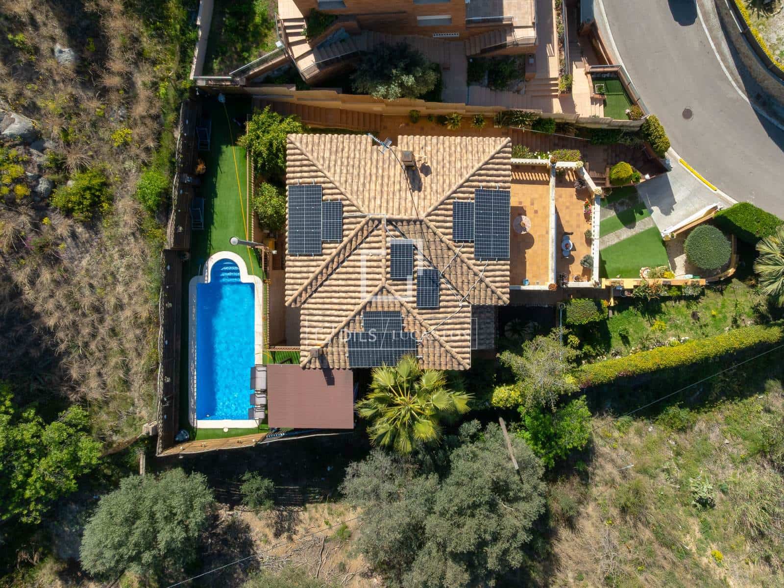 4 sypialnia Willa na sprzedaż w Vilassar de Dalt z basenem garażem - 750 000 € (Ref: 9743996)