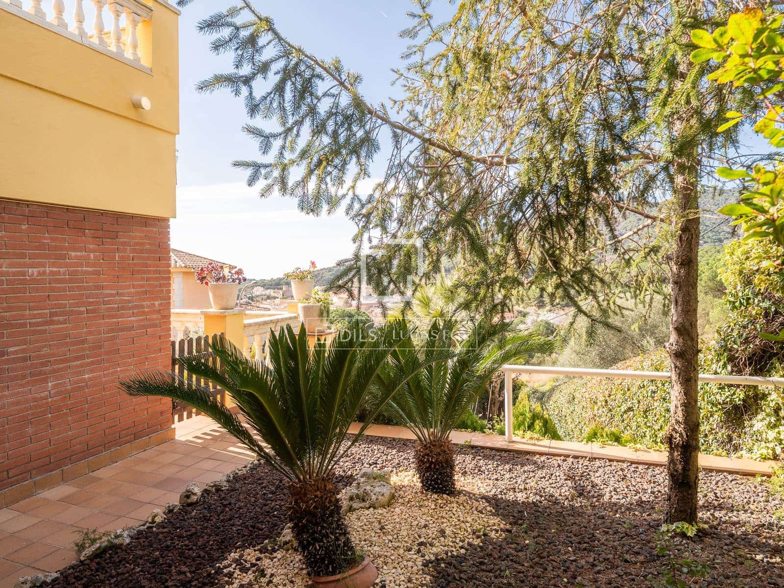 4 sypialnia Willa na sprzedaż w Vilassar de Dalt z basenem garażem - 750 000 € (Ref: 9743996)