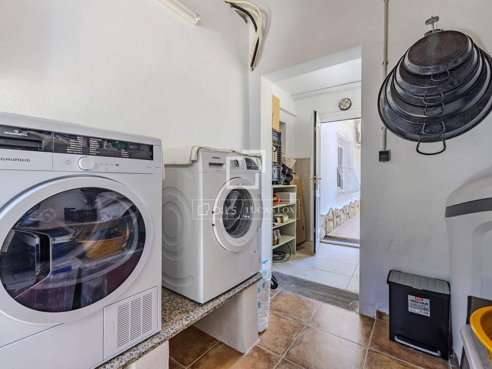 4 makuuhuone Huvila myytävänä paikassa Moraira mukana uima-altaan 
autotalli - 1 295 000 € (Ref: 9745140)