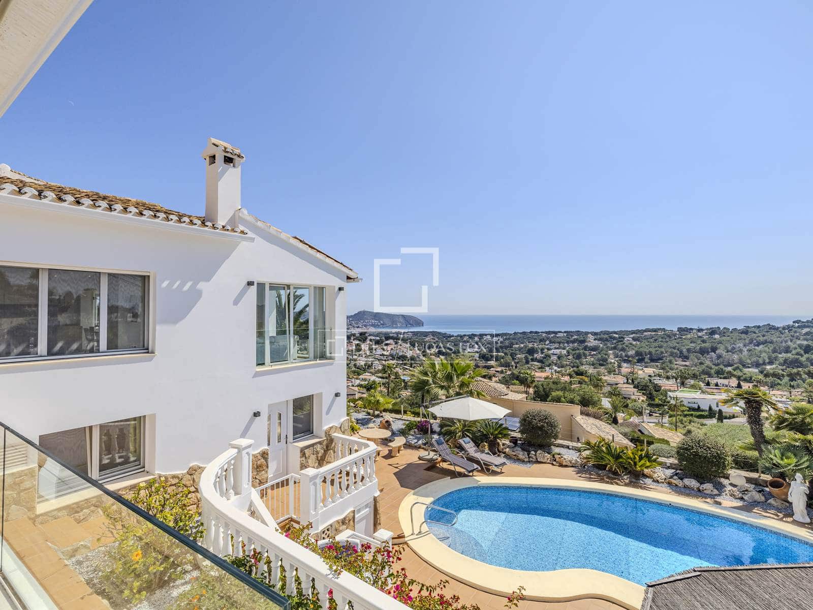 4 makuuhuone Huvila myytävänä paikassa Moraira mukana uima-altaan 
autotalli - 1 295 000 € (Ref: 9745140)