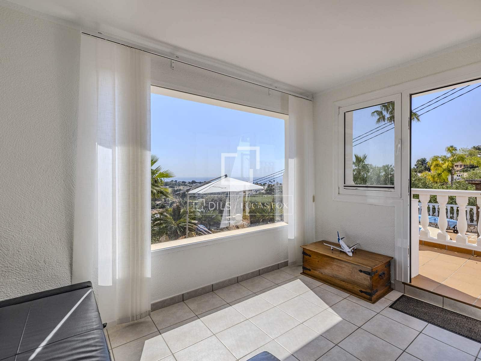 4 makuuhuone Huvila myytävänä paikassa Moraira mukana uima-altaan 
autotalli - 1 295 000 € (Ref: 9745140)