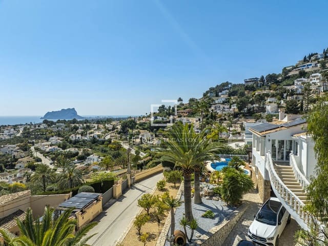 4 makuuhuone Huvila myytävänä paikassa Moraira, Teulada-Moraira mukana uima-altaan 
autotalli - 1 295 000 € (Ref: 9745140)