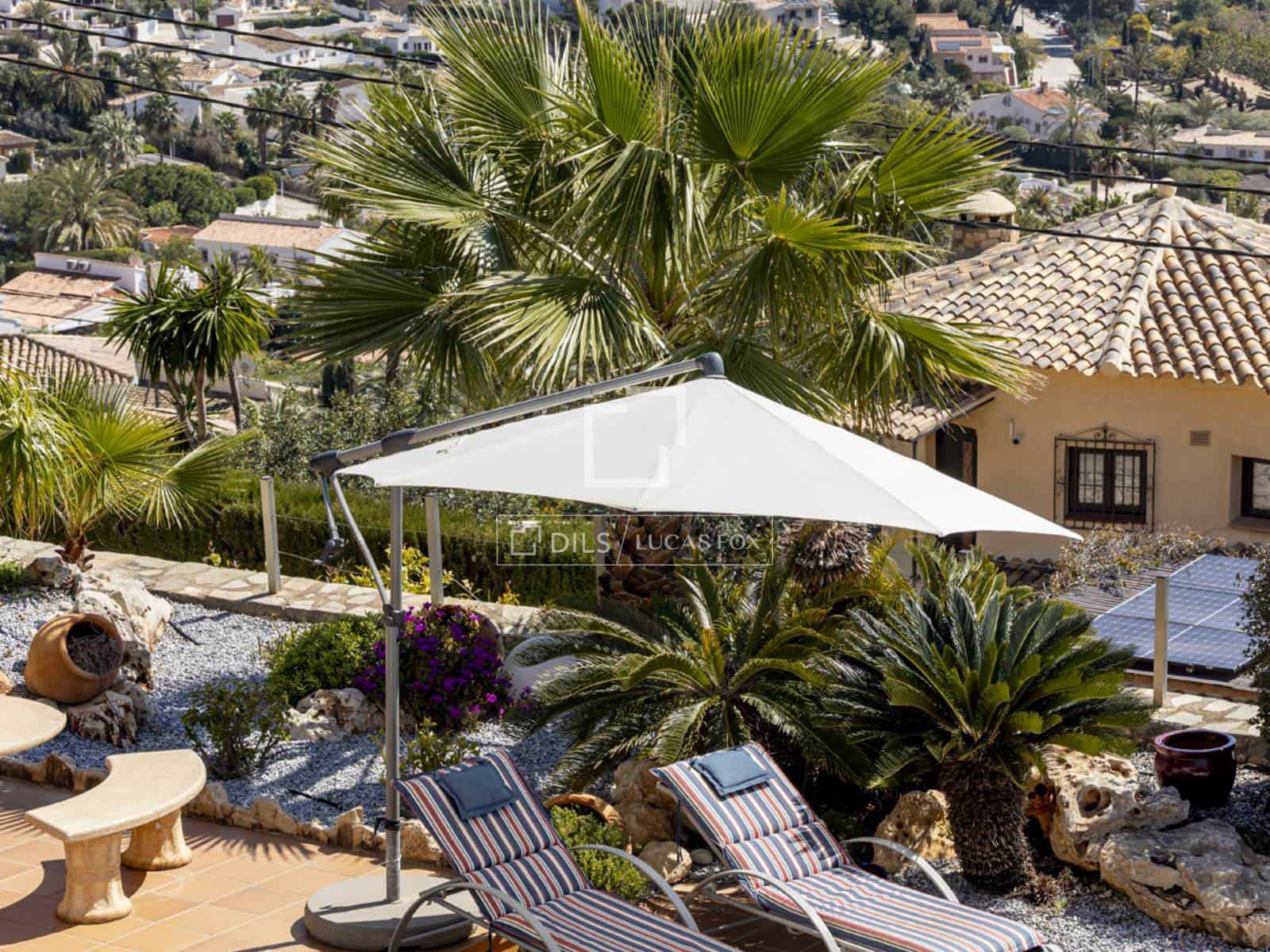 4 makuuhuone Huvila myytävänä paikassa Moraira mukana uima-altaan 
autotalli - 1 295 000 € (Ref: 9745140)