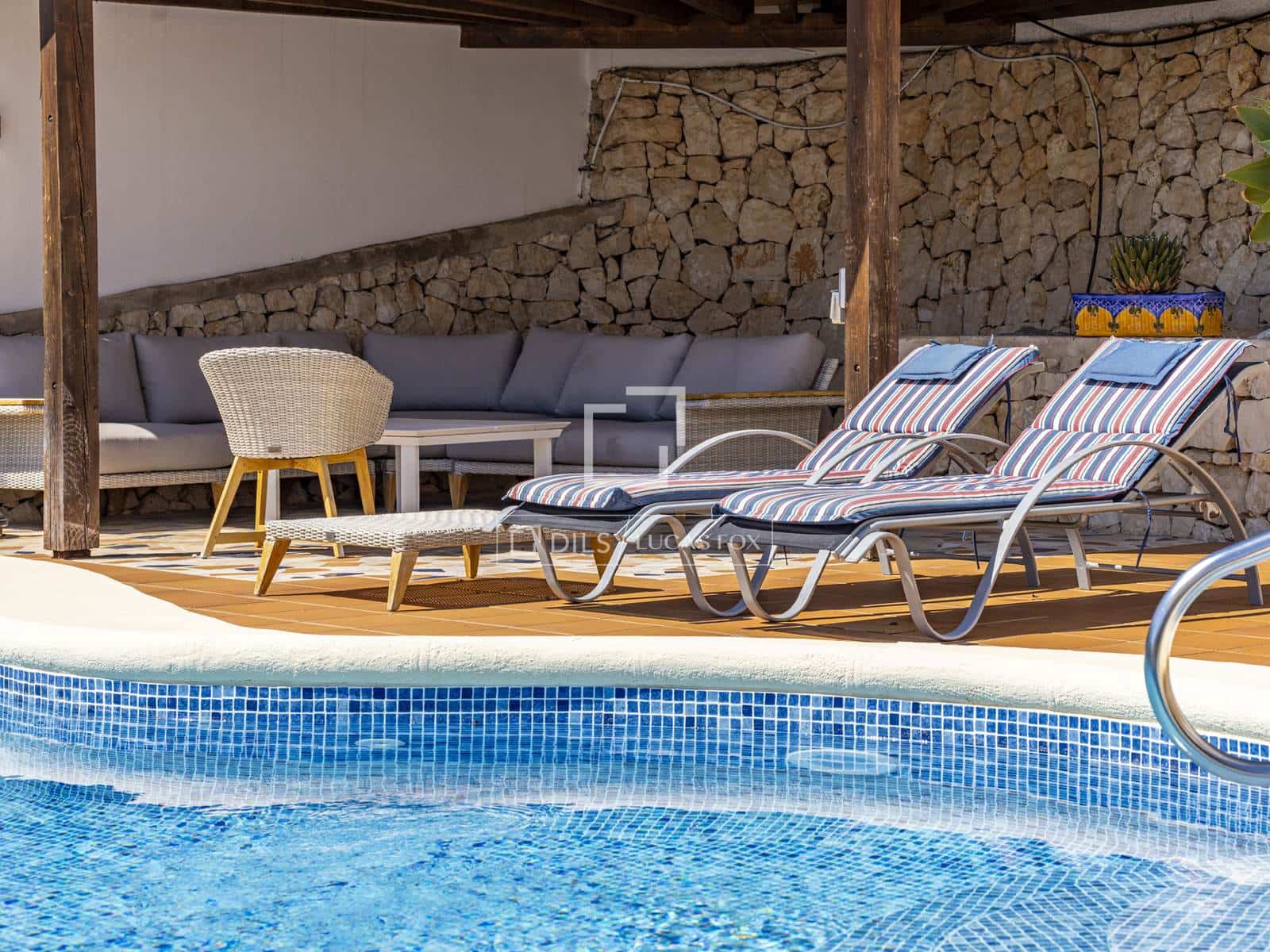 4 makuuhuone Huvila myytävänä paikassa Moraira mukana uima-altaan 
autotalli - 1 295 000 € (Ref: 9745140)