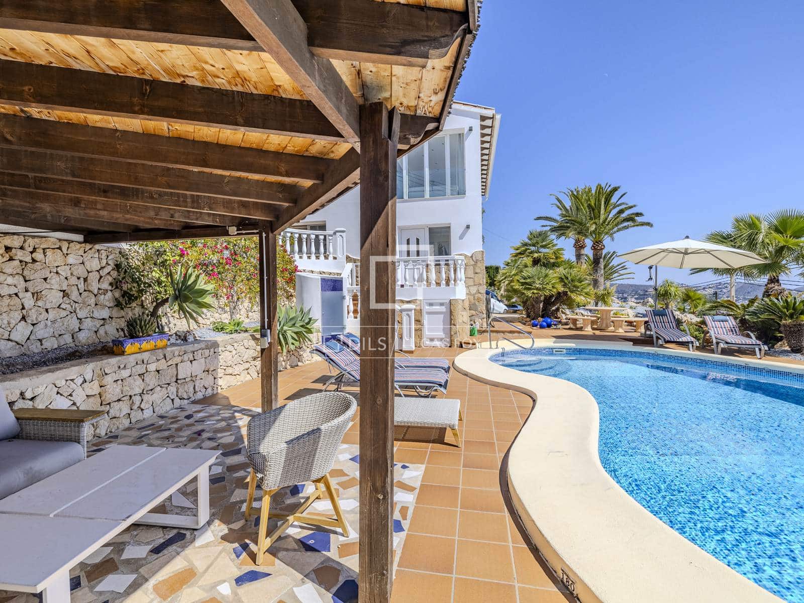 4 makuuhuone Huvila myytävänä paikassa Moraira mukana uima-altaan 
autotalli - 1 295 000 € (Ref: 9745140)