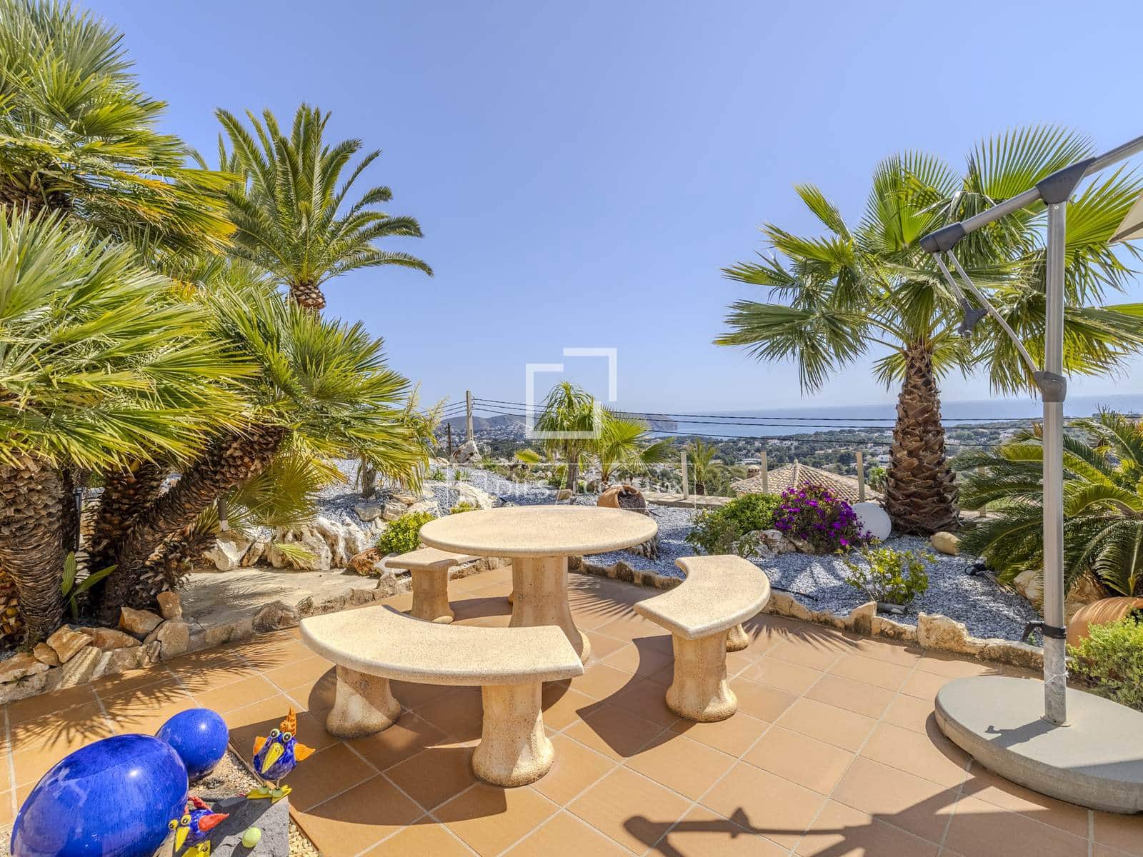 4 makuuhuone Huvila myytävänä paikassa Moraira mukana uima-altaan 
autotalli - 1 295 000 € (Ref: 9745140)