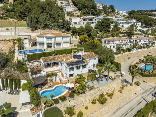 4 makuuhuone Huvila myytävänä paikassa Moraira, Teulada-Moraira mukana uima-altaan 
autotalli - 1 295 000 € (Ref: 9745140)