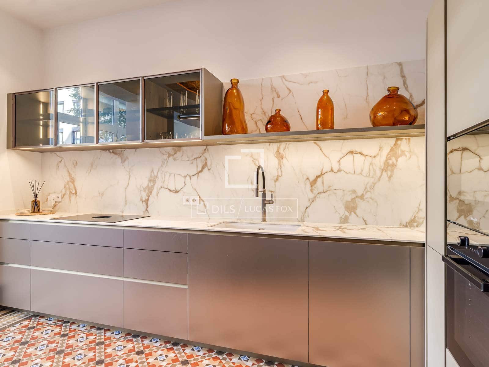 3 soveværelse Lejlighed til salg i Barcelona by - € 2.650.000 (Ref: 9745902)