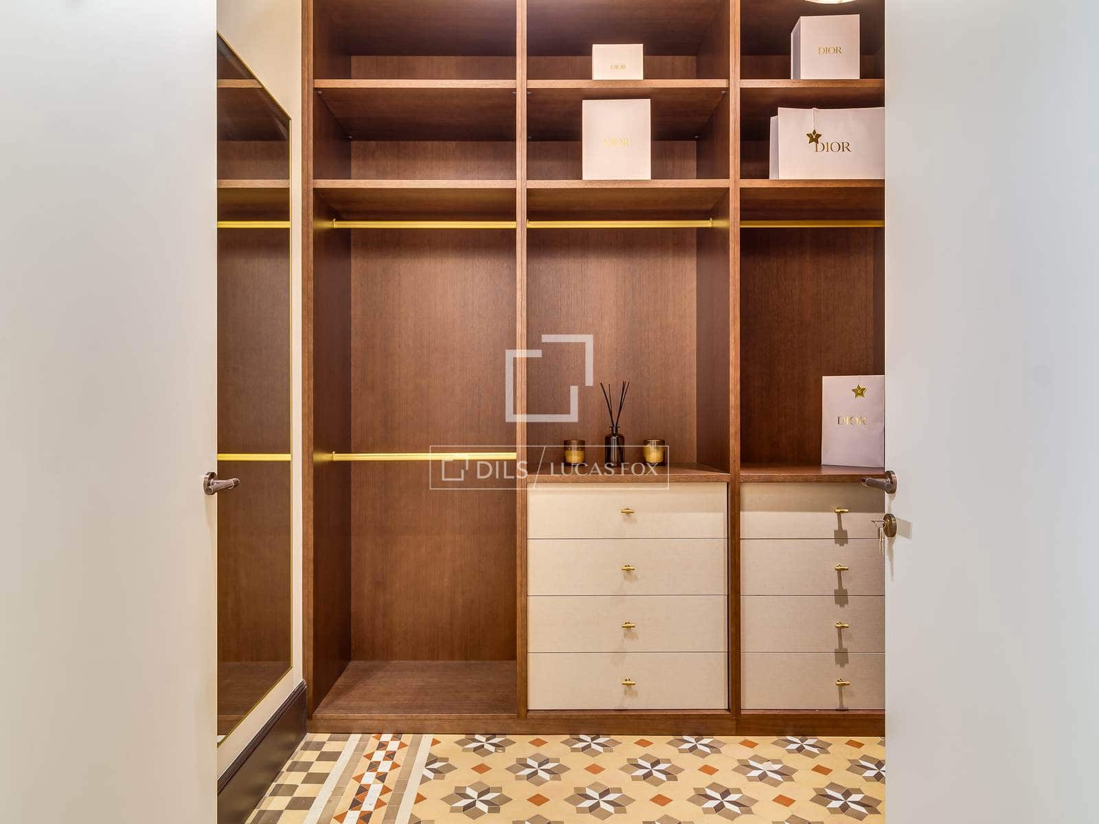 3 soveværelse Lejlighed til salg i Barcelona by - € 2.650.000 (Ref: 9745902)