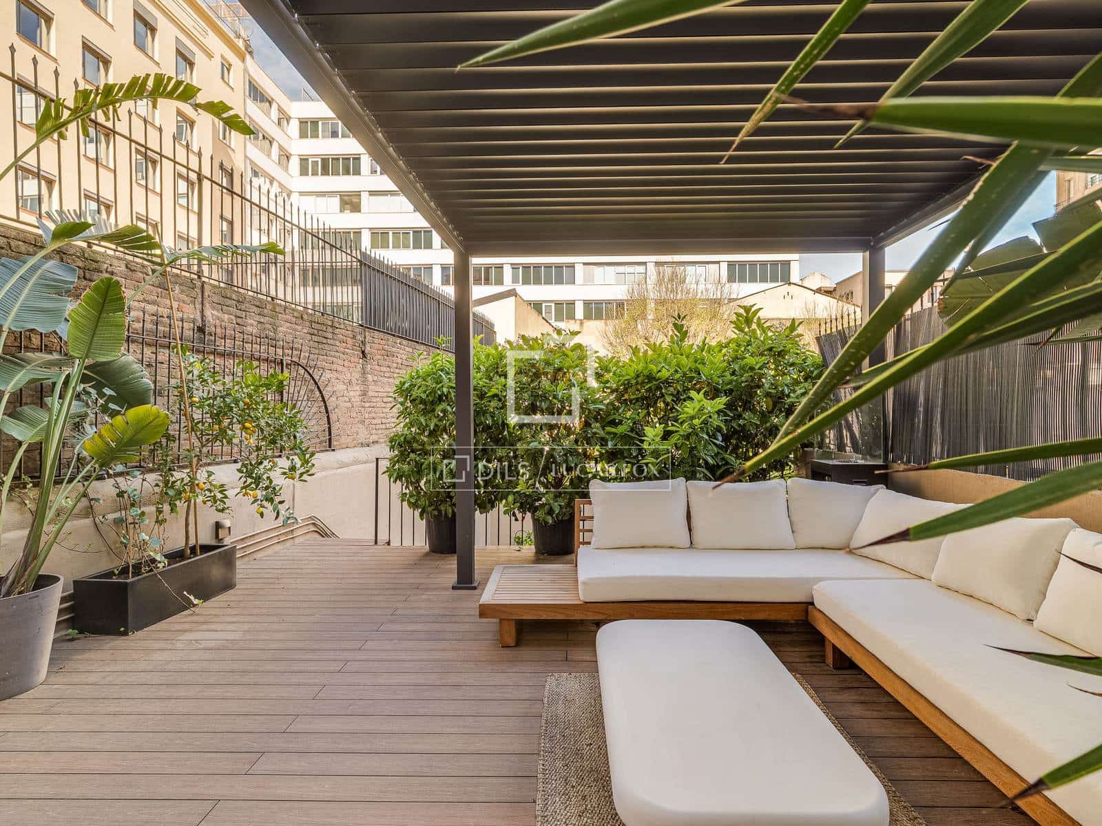 3 soveværelse Lejlighed til salg i Barcelona by - € 2.650.000 (Ref: 9745902)