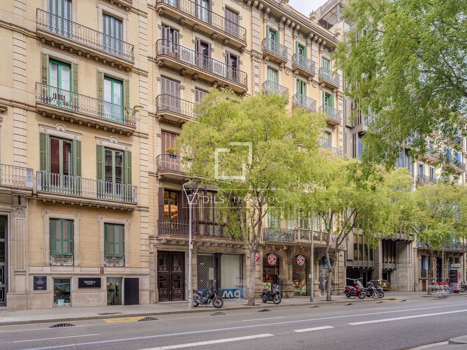 3 soveværelse Lejlighed til salg i Barcelona by - € 2.650.000 (Ref: 9745902)