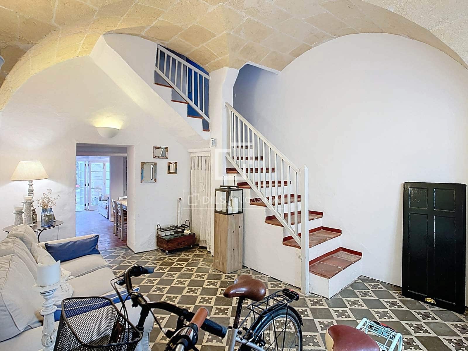 3 bedroom Villa for sale in Ciutadella de Menorca - € 770,000 (Ref: 9747067)