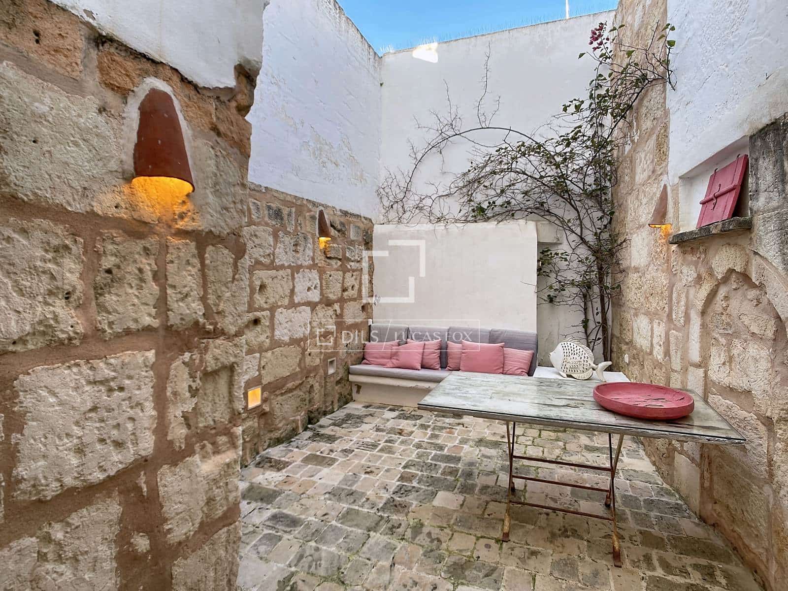 3 bedroom Villa for sale in Ciutadella de Menorca - € 770,000 (Ref: 9747067)