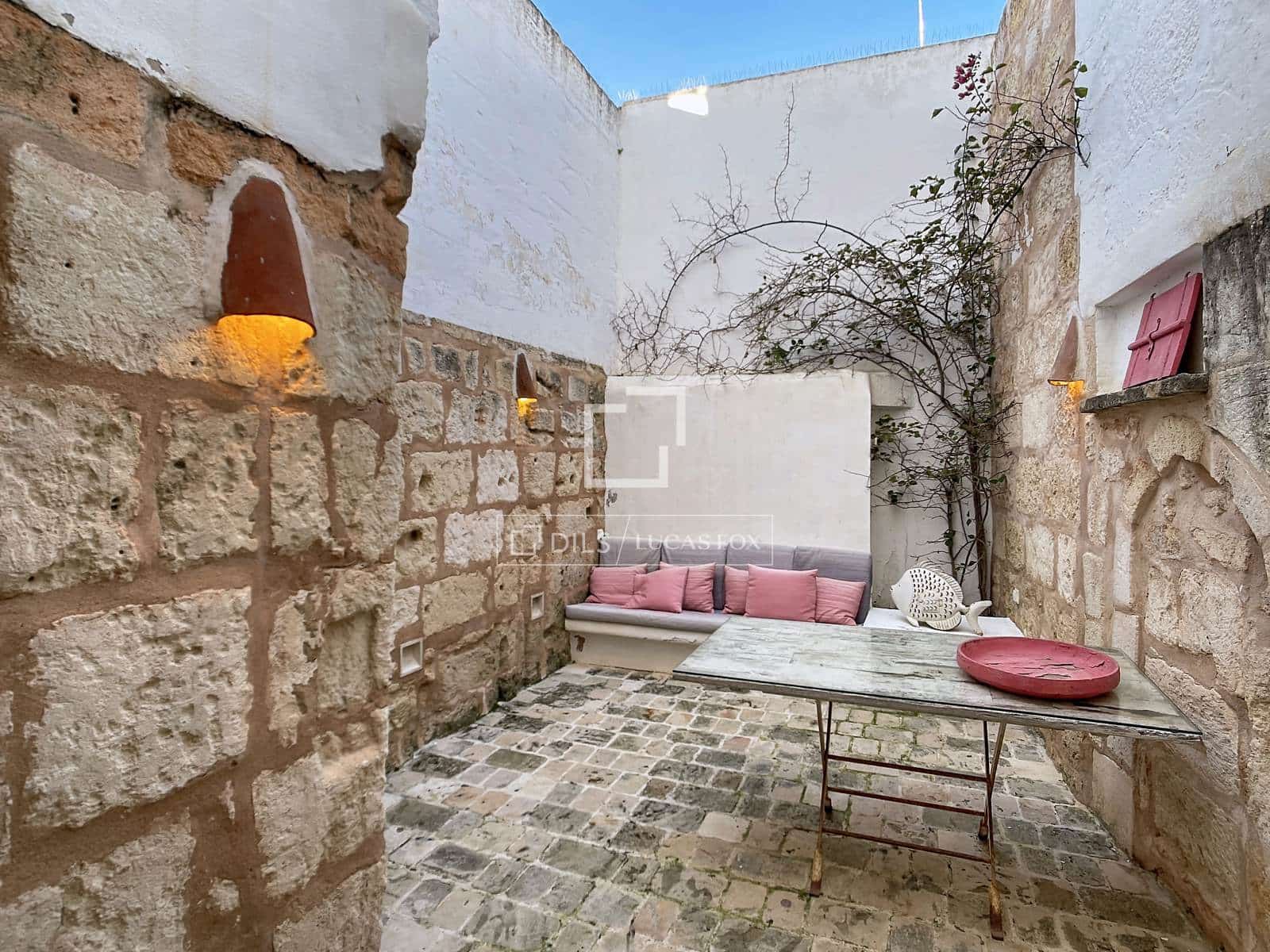 3 bedroom Villa for sale in Ciutadella de Menorca - € 770,000 (Ref: 9747067)