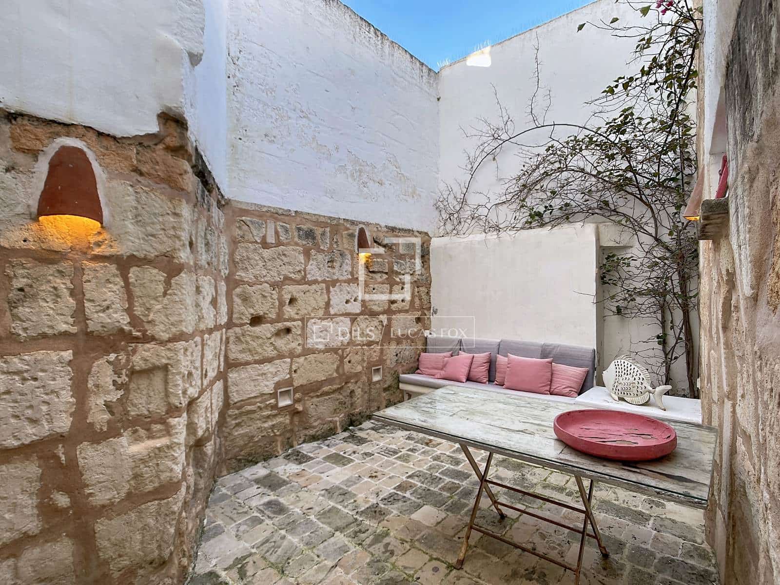 3 bedroom Villa for sale in Ciutadella de Menorca - € 770,000 (Ref: 9747067)