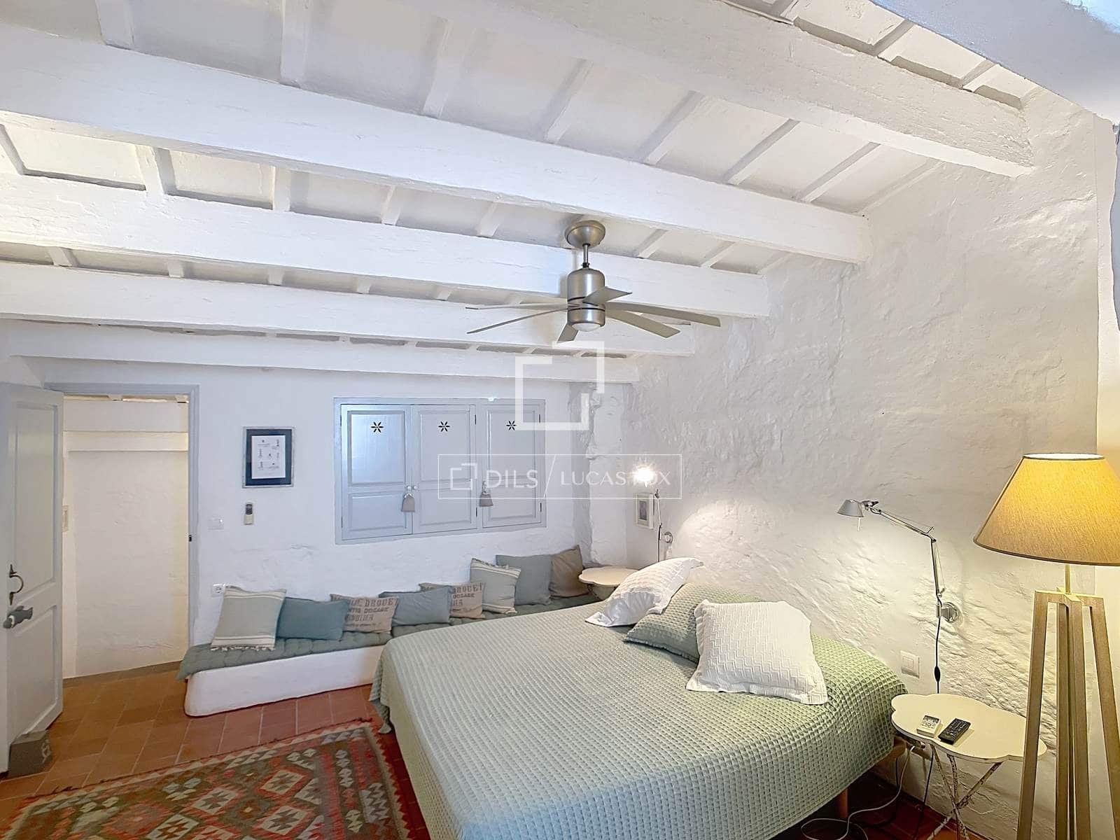 3 bedroom Villa for sale in Ciutadella de Menorca - € 770,000 (Ref: 9747067)