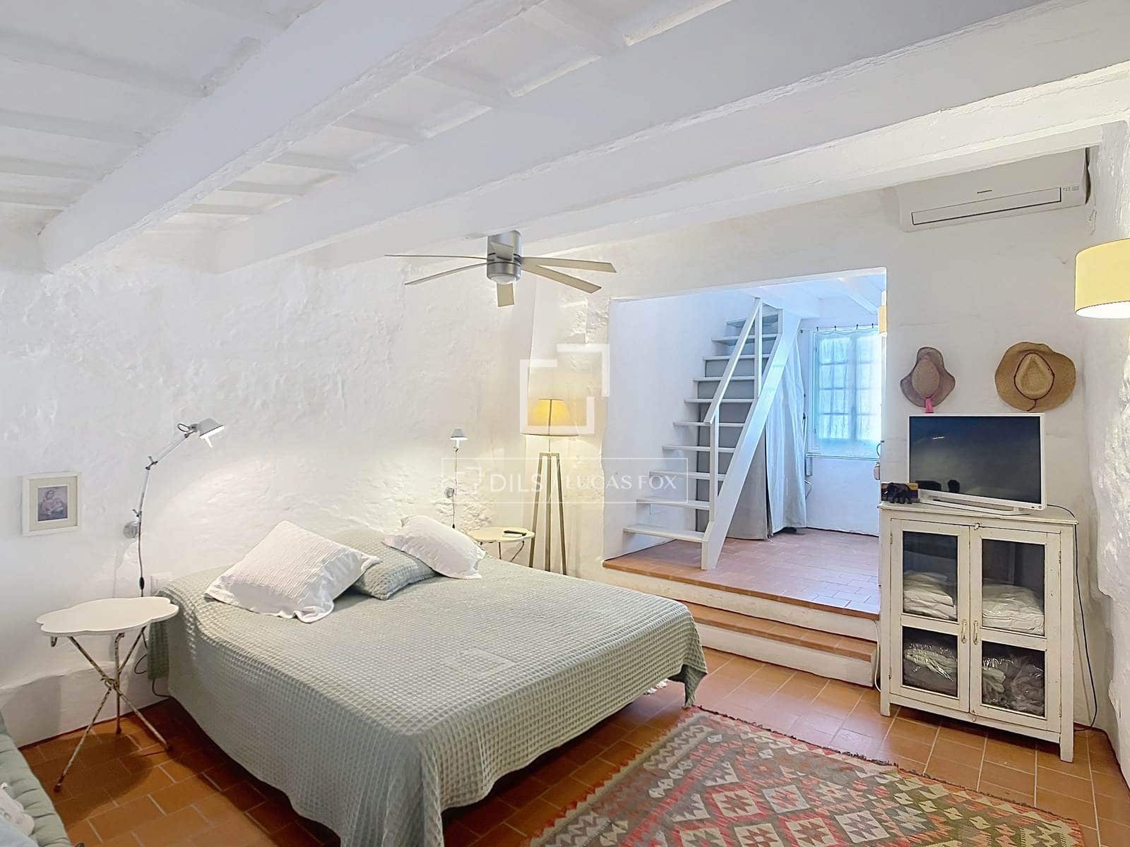 3 bedroom Villa for sale in Ciutadella de Menorca - € 770,000 (Ref: 9747067)