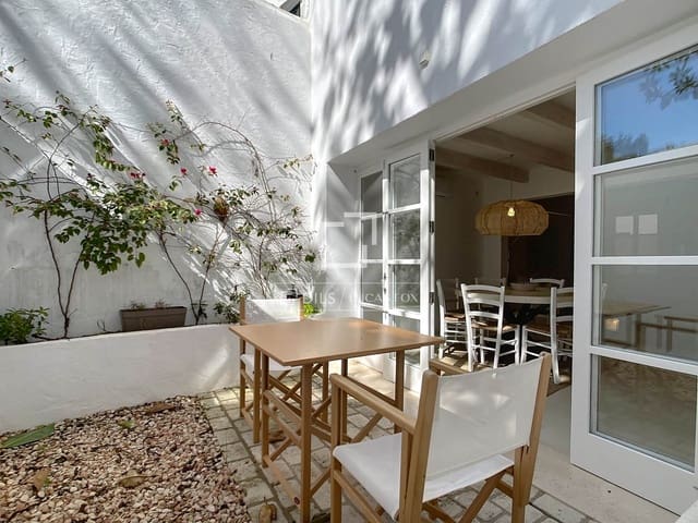 4 soveværelse Villa til salg i Ciutadella de Menorca - € 875.000 (Ref: 9747140)