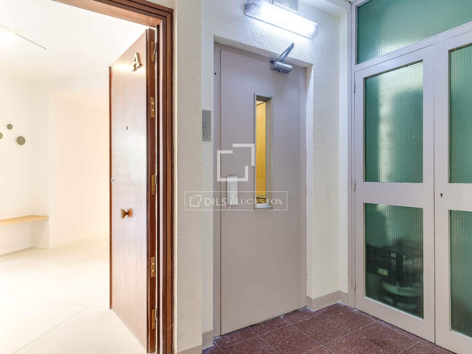 3 makuuhuone Huoneisto myytävänä paikassa Barcelona kaupunki mukana 
autotalli - 895 000 € (Ref: 9748212)