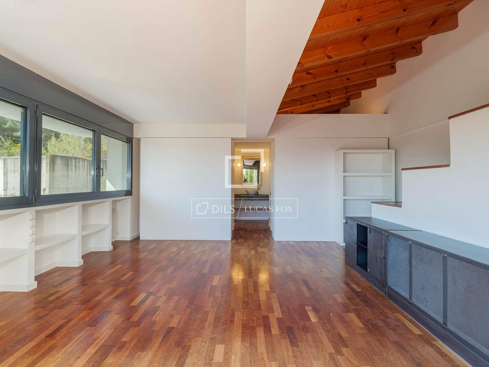 5 soveværelse Villa til leje i Barcelona by med garage - € 5.900 (Ref: 9748352)