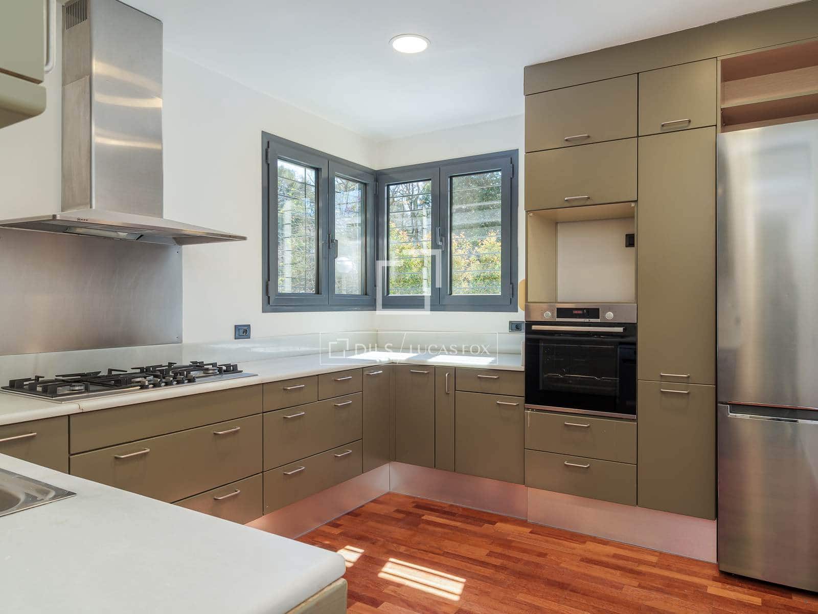 5 soveværelse Villa til leje i Barcelona by med garage - € 5.900 (Ref: 9748352)