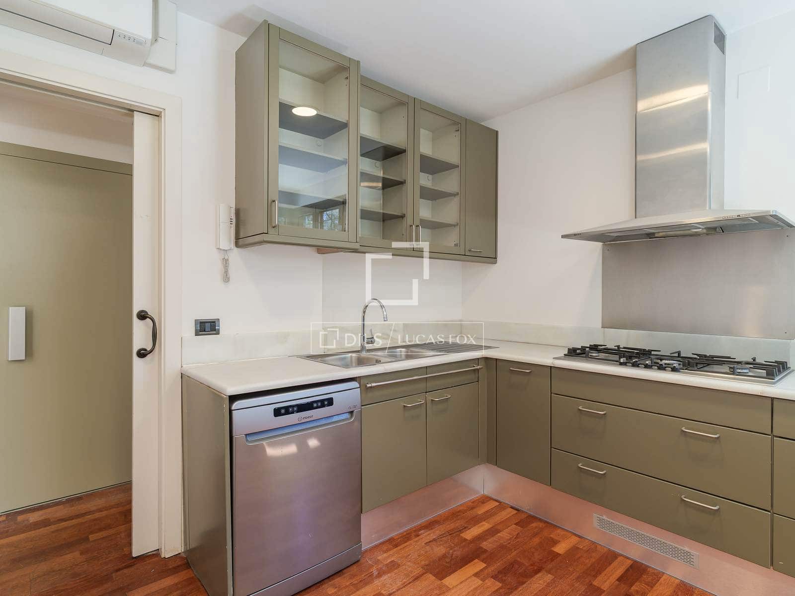 5 soveværelse Villa til leje i Barcelona by med garage - € 5.900 (Ref: 9748352)