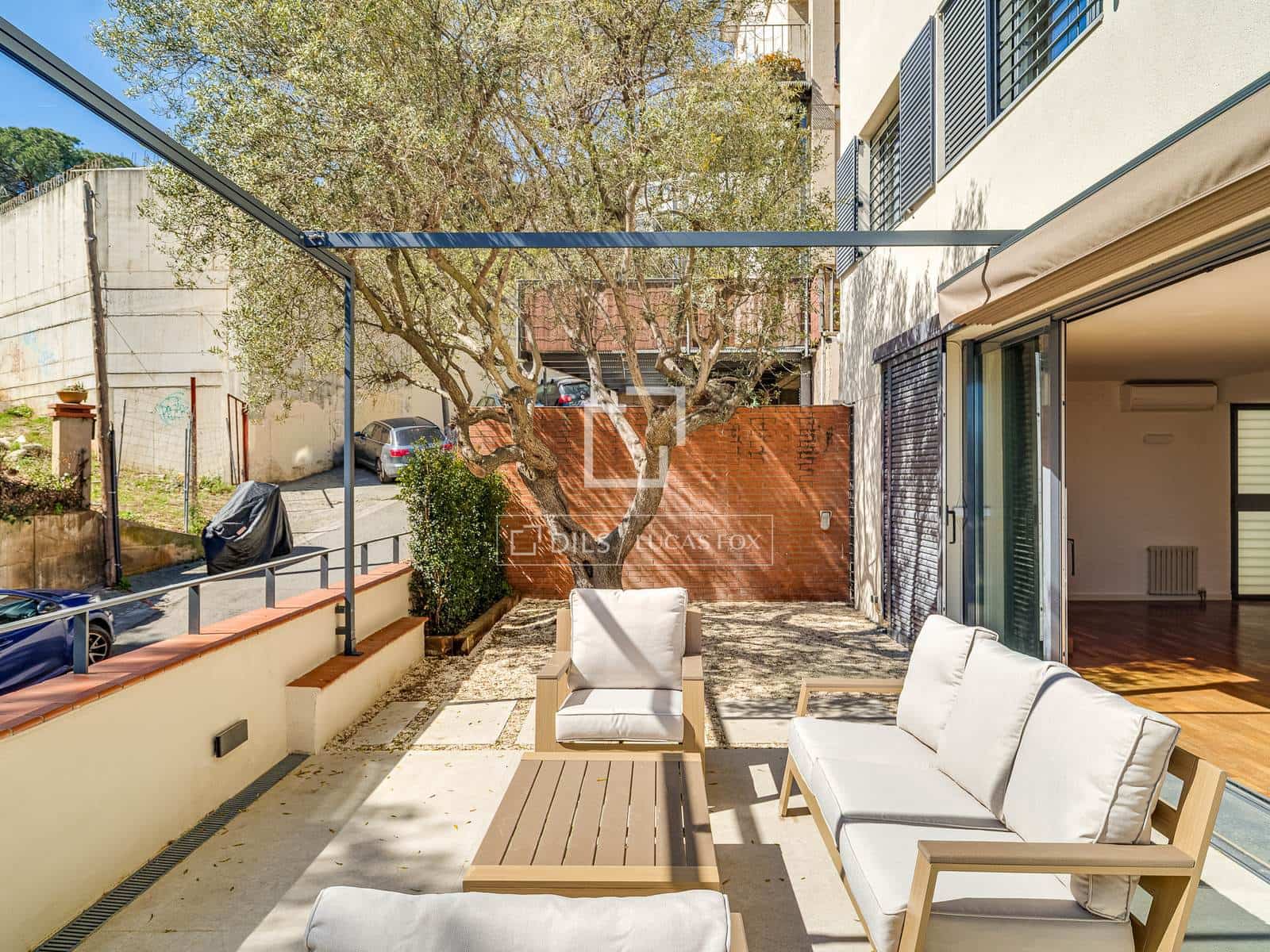 5 soveværelse Villa til leje i Barcelona by med garage - € 5.900 (Ref: 9748352)