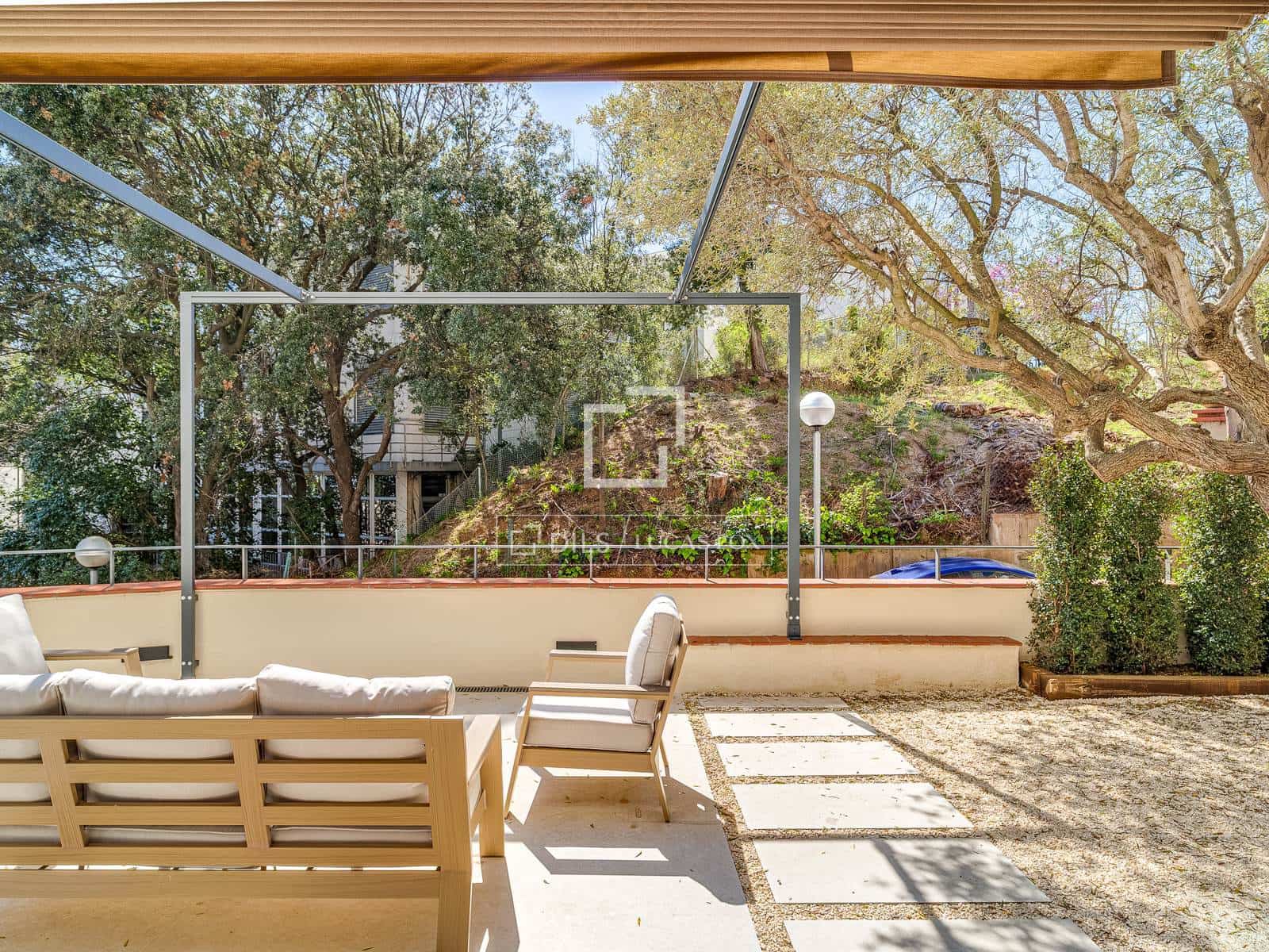 5 soveværelse Villa til leje i Barcelona by med garage - € 5.900 (Ref: 9748352)