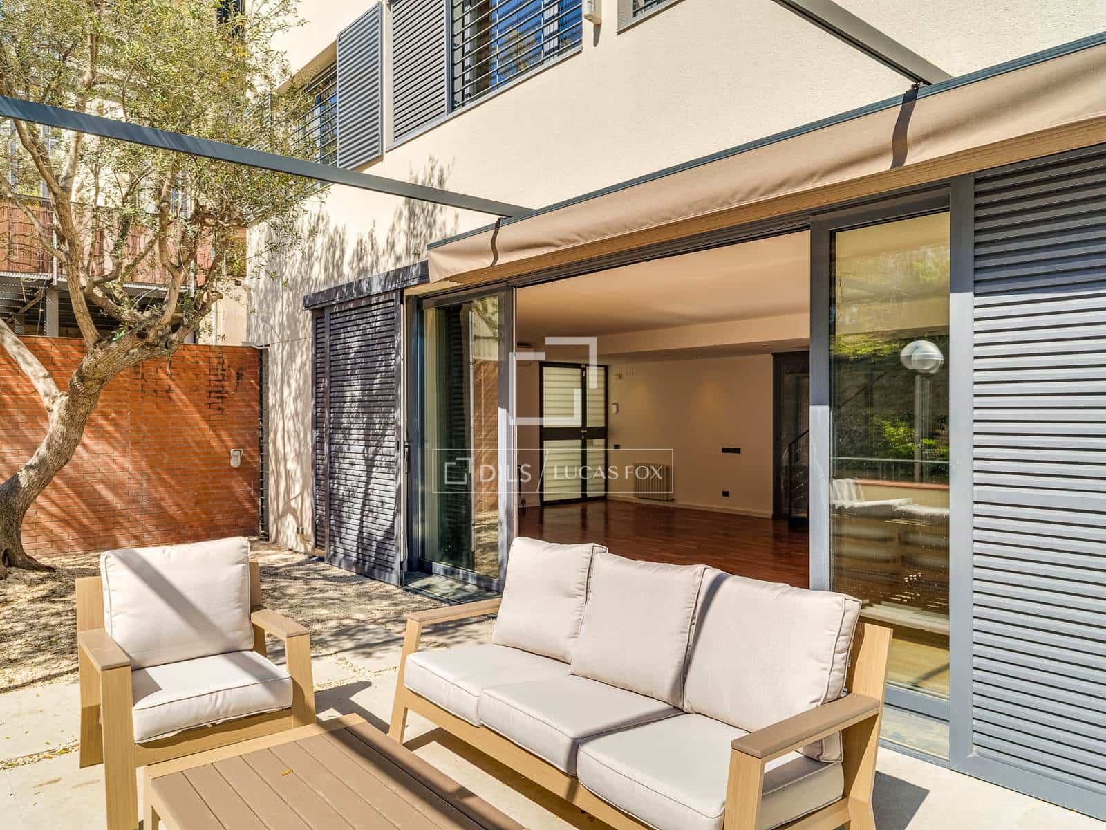 5 soveværelse Villa til leje i Barcelona by med garage - € 5.900 (Ref: 9748352)