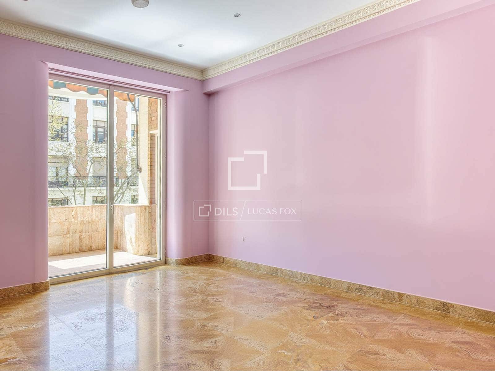 2 bedroom Apartment for sale in Madrid city with garage - € 5,500,000 (Ref: 9748353)