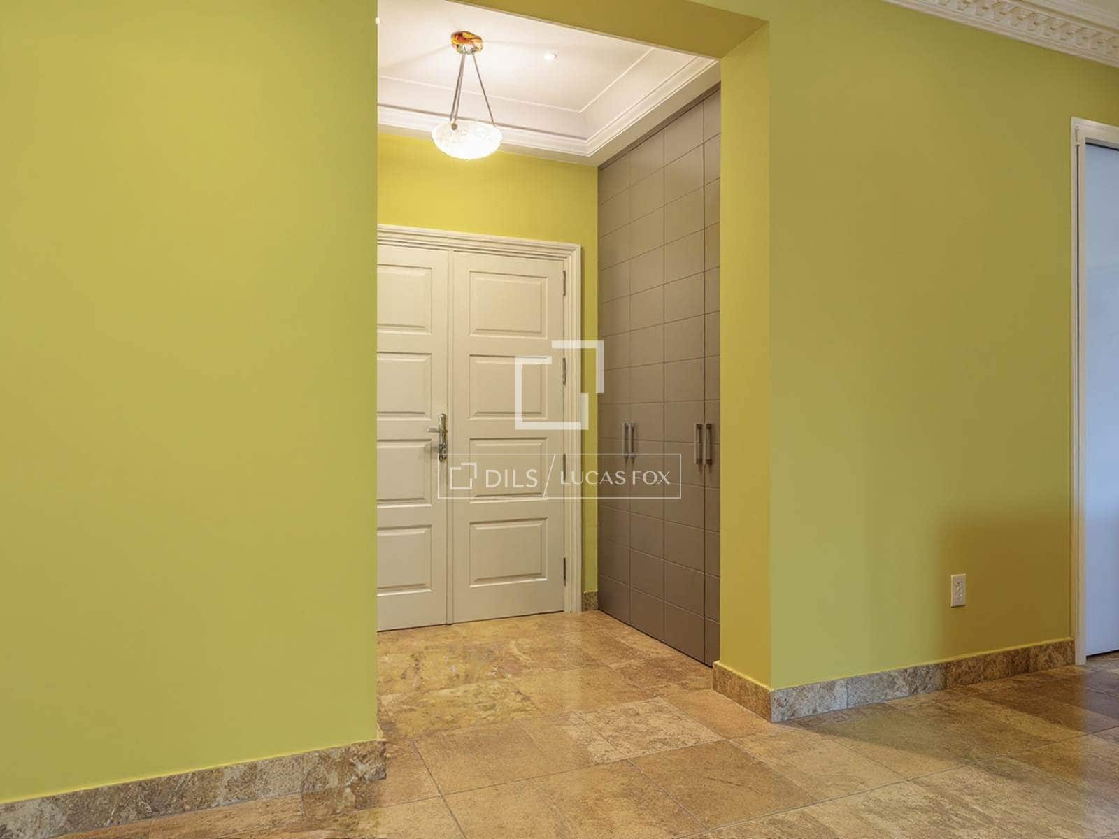 2 bedroom Apartment for sale in Madrid city with garage - € 5,500,000 (Ref: 9748353)