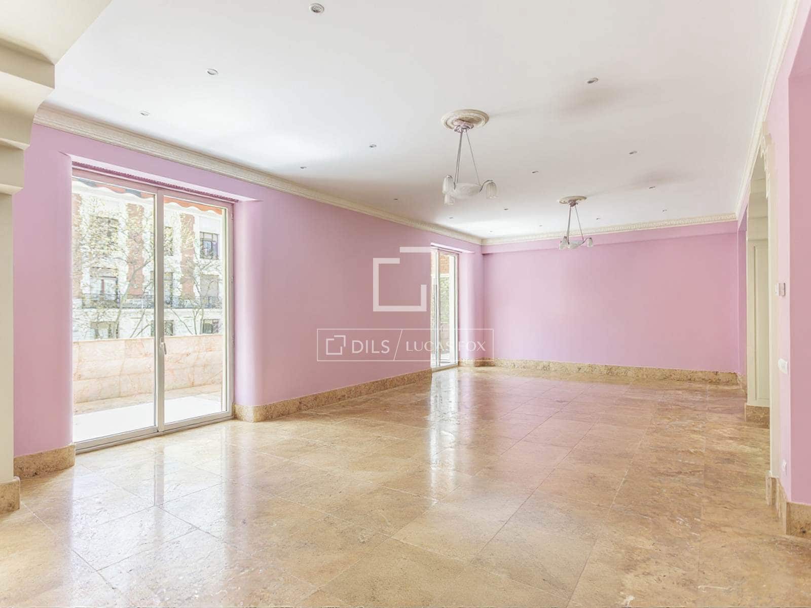 2 bedroom Apartment for sale in Madrid city with garage - € 5,500,000 (Ref: 9748353)