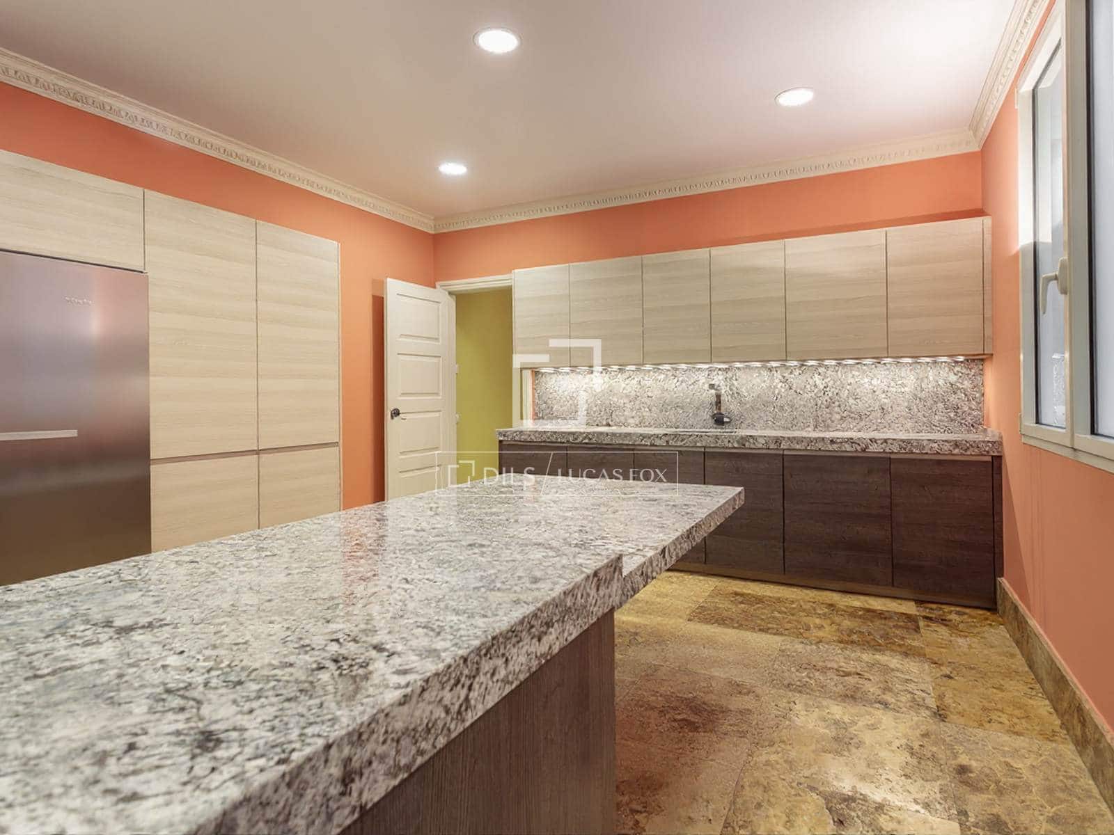 2 bedroom Apartment for sale in Madrid city with garage - € 5,500,000 (Ref: 9748353)