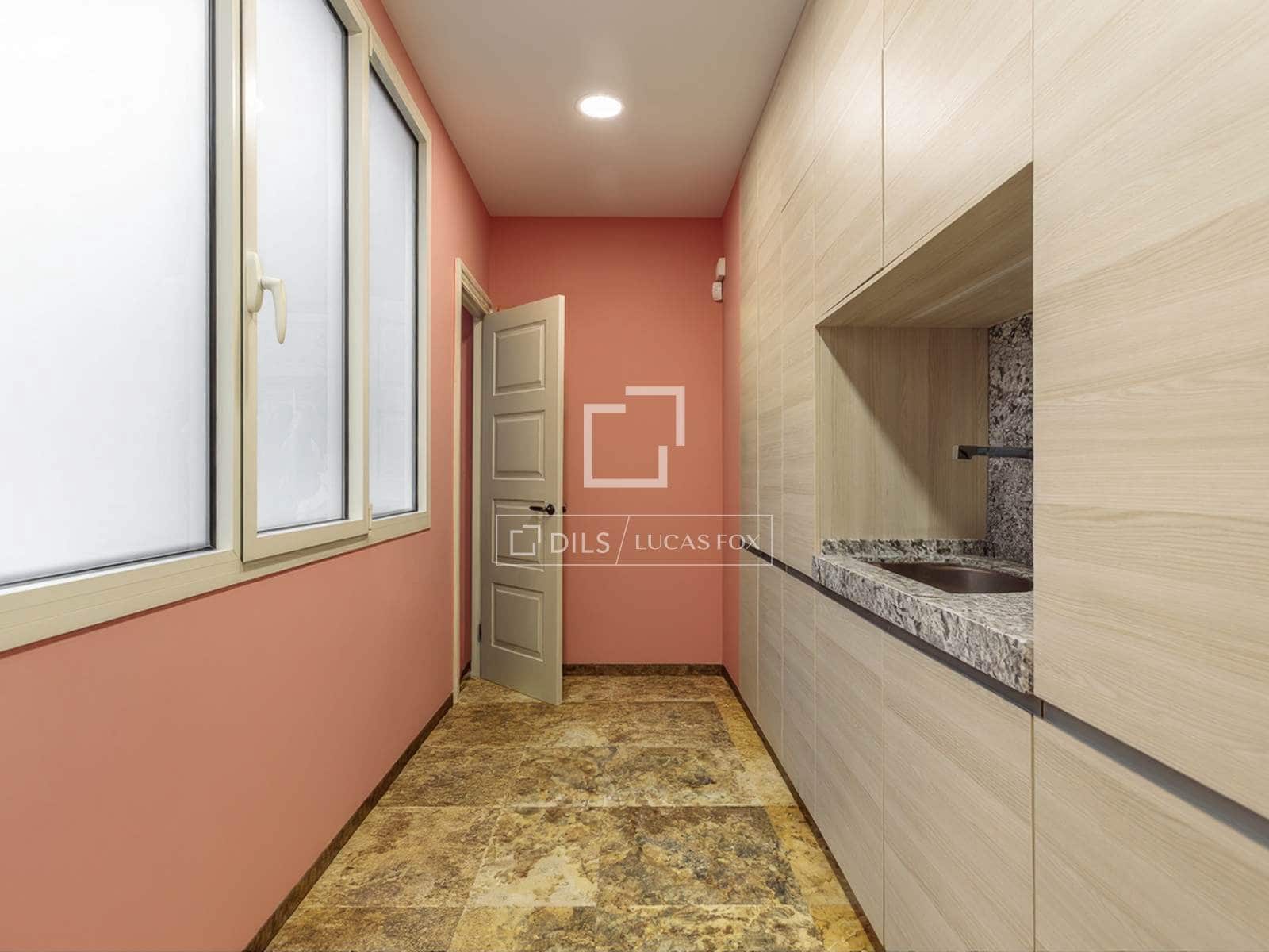 2 bedroom Apartment for sale in Madrid city with garage - € 5,500,000 (Ref: 9748353)