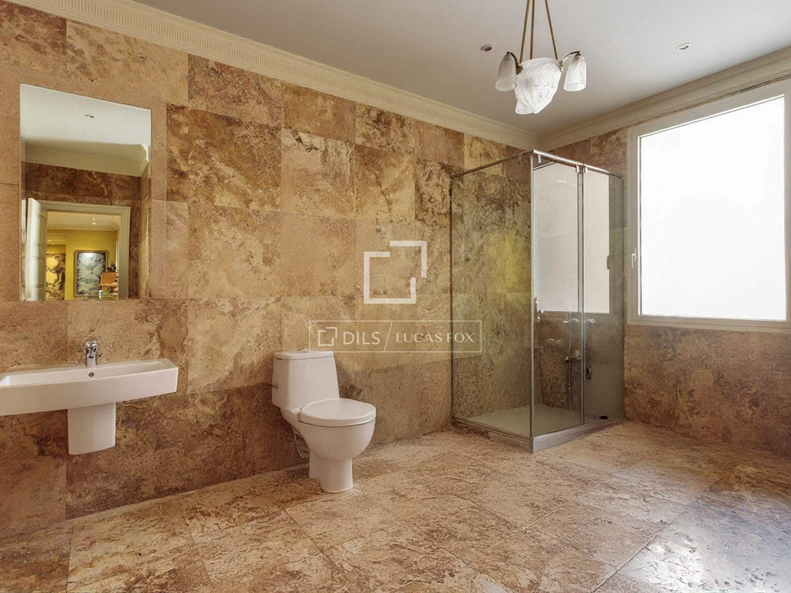 2 bedroom Apartment for sale in Madrid city with garage - € 5,500,000 (Ref: 9748353)