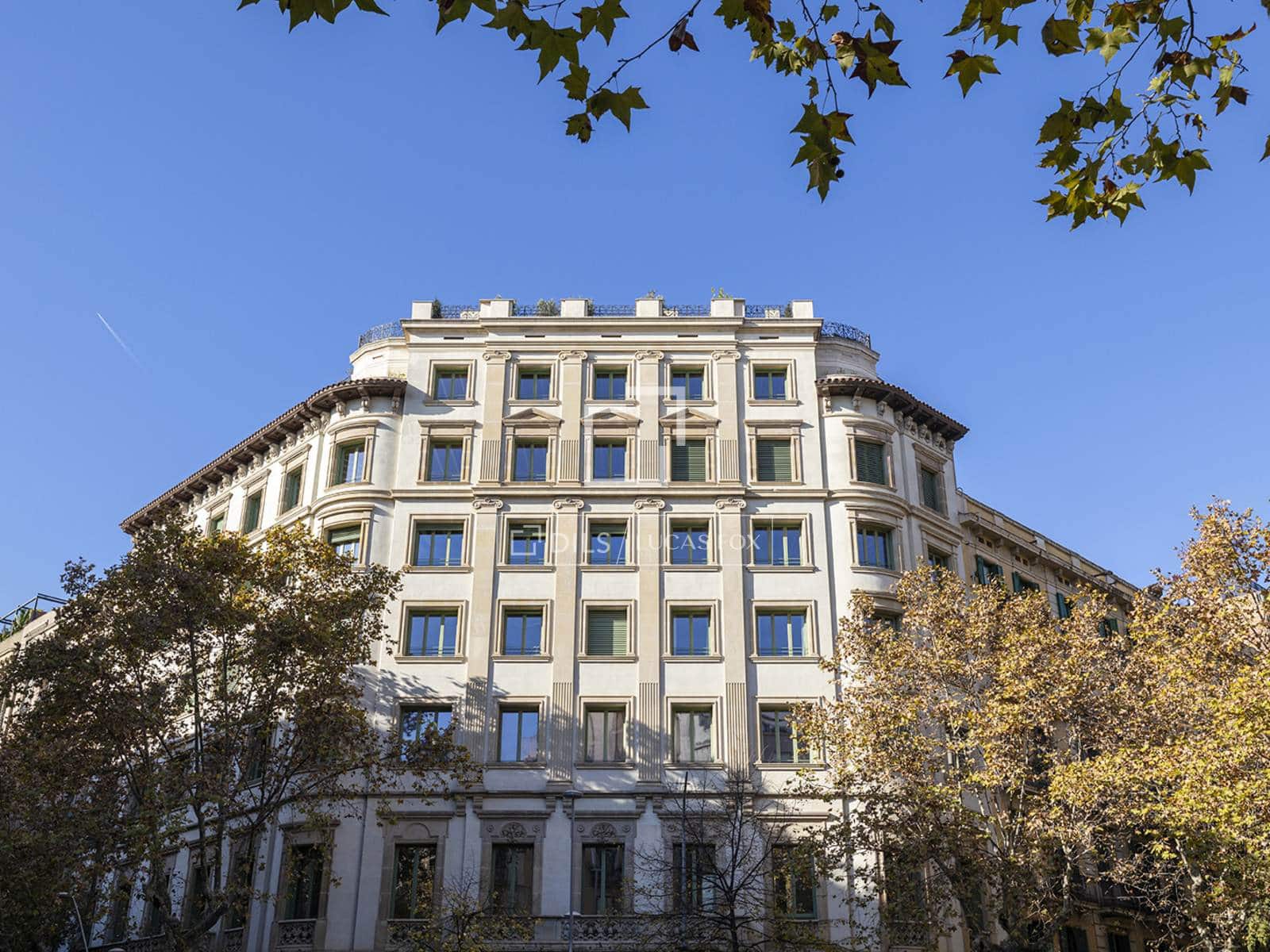 Apartamento de 2 habitaciones en Barcelona ciudad en venta con piscina - 2.200.000 € (Ref: 9748357)