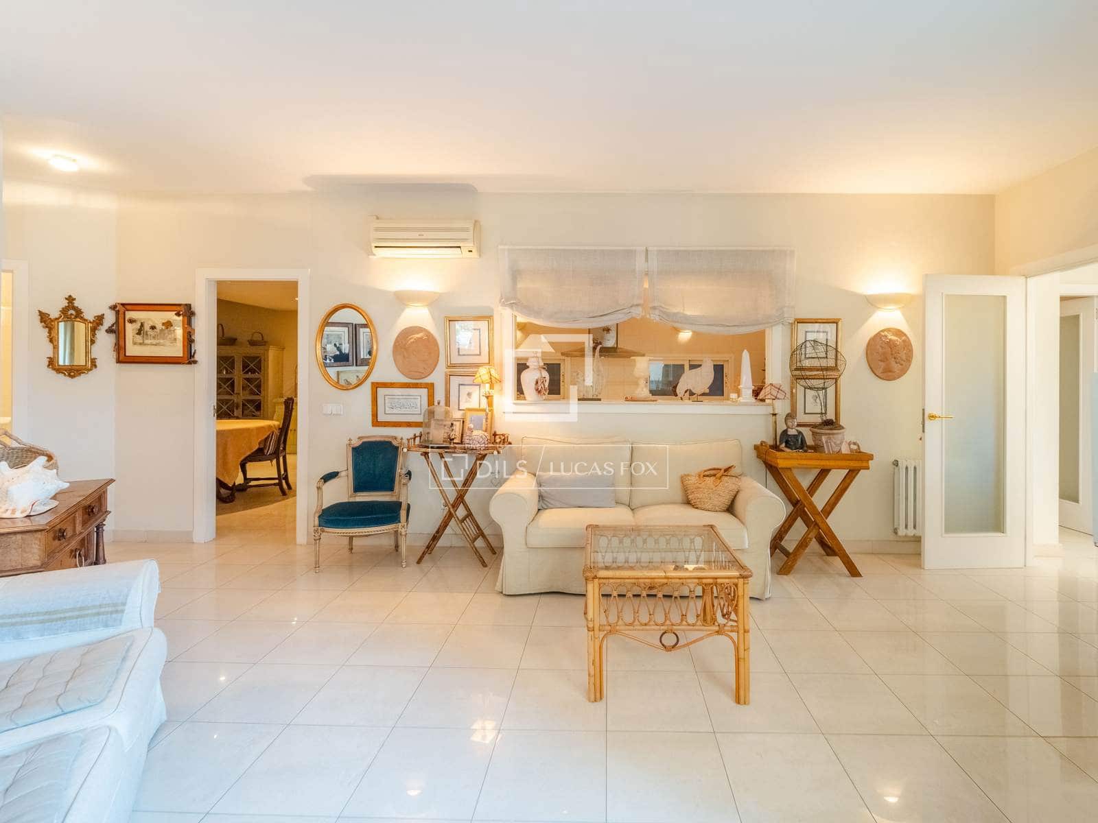 4 Zimmer Apartment zu verkaufen in Valencia Stadt mit Garage - 1.900.000 € (Ref: 9749286)