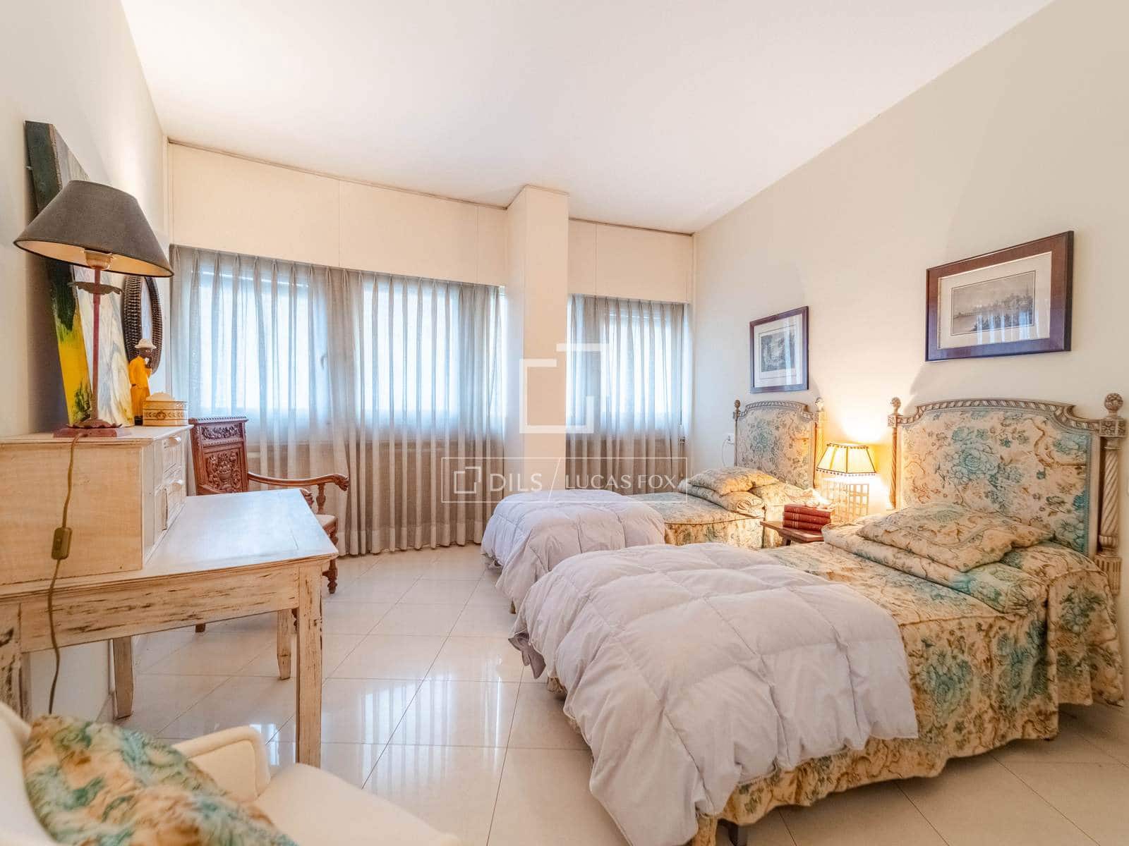 4 Zimmer Apartment zu verkaufen in Valencia Stadt mit Garage - 1.900.000 € (Ref: 9749286)