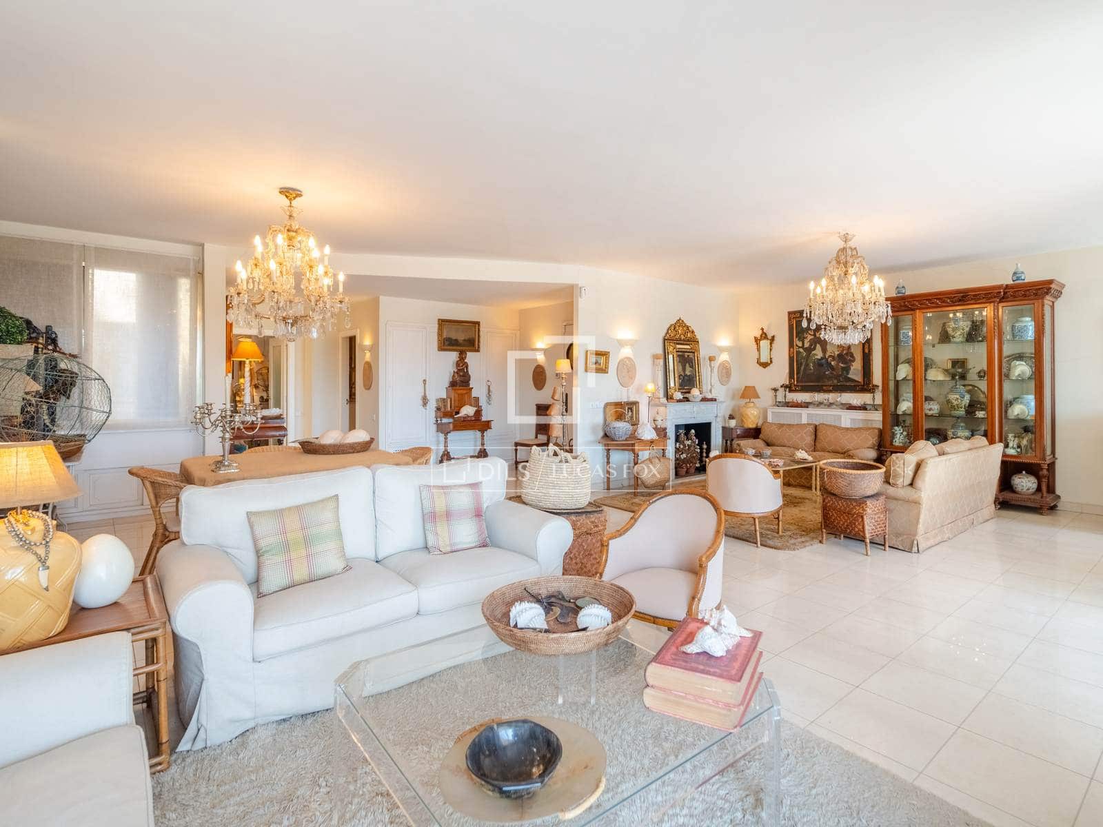 4 Zimmer Apartment zu verkaufen in Valencia Stadt mit Garage - 1.900.000 € (Ref: 9749286)