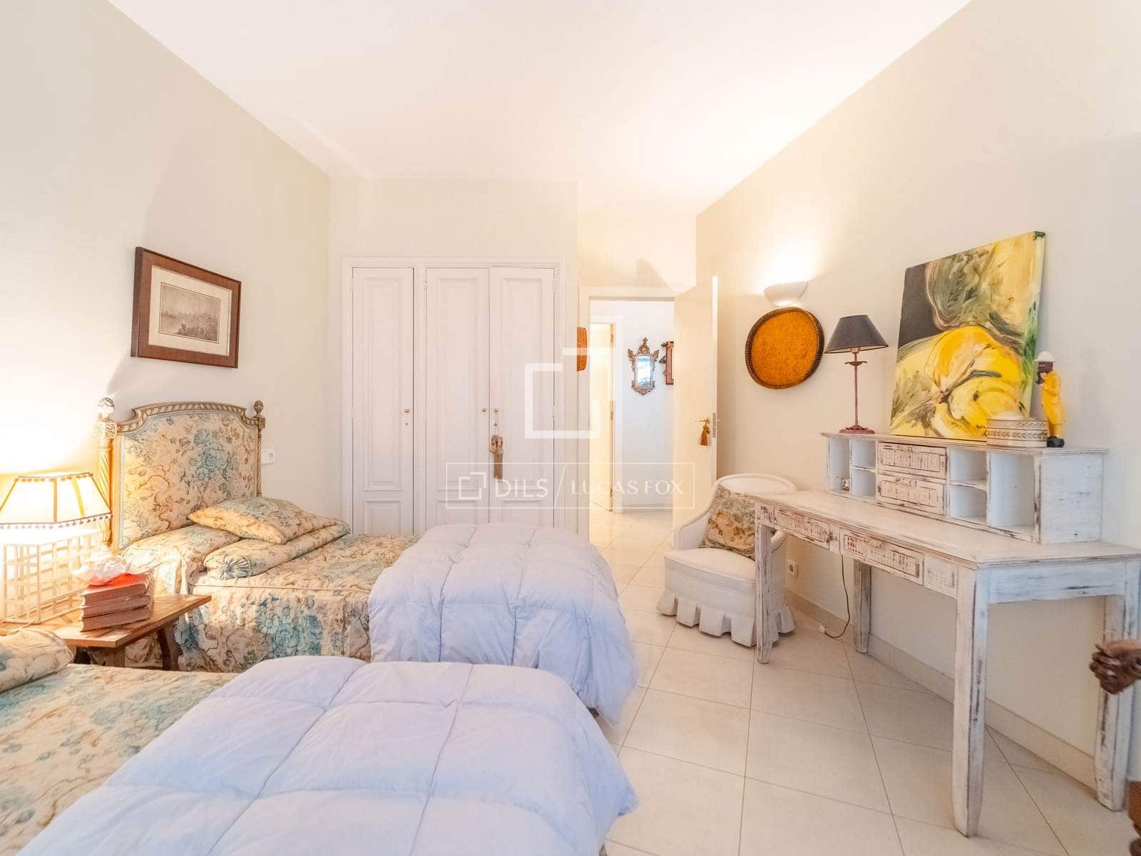 4 Zimmer Apartment zu verkaufen in Valencia Stadt mit Garage - 1.900.000 € (Ref: 9749286)