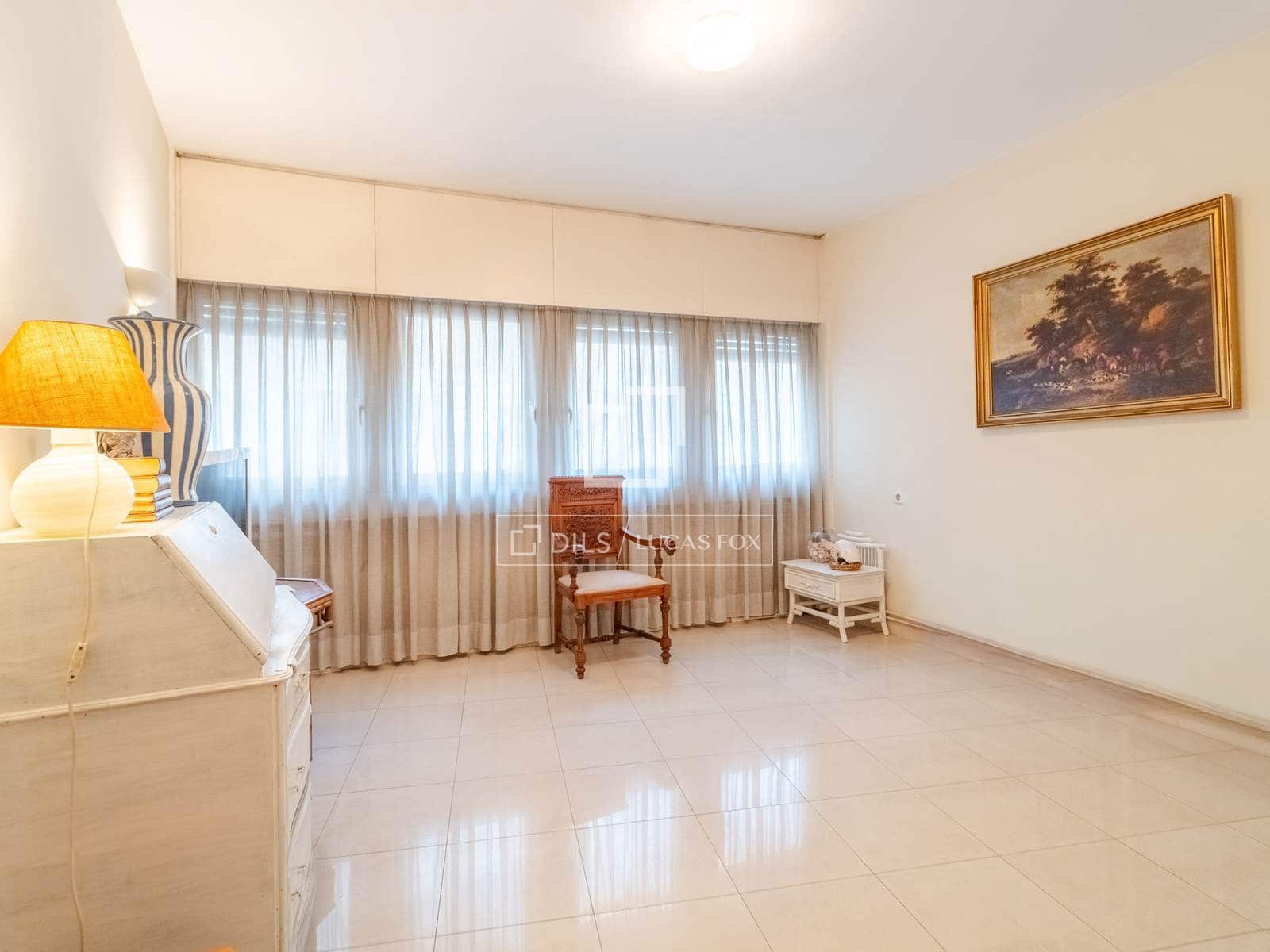 4 Zimmer Apartment zu verkaufen in Valencia Stadt mit Garage - 1.900.000 € (Ref: 9749286)