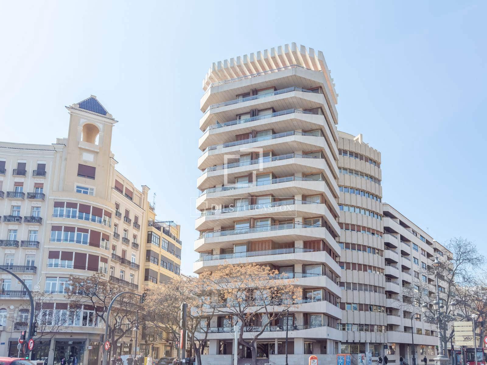 4 Zimmer Apartment zu verkaufen in Valencia Stadt mit Garage - 1.900.000 € (Ref: 9749286)