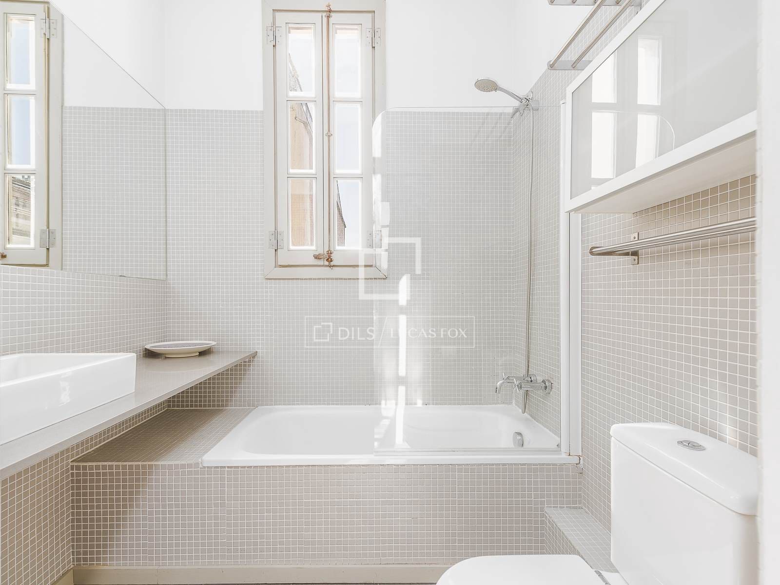 Apartamento de 2 habitaciones en Barcelona ciudad en venta - 400.000 € (Ref: 9750979)