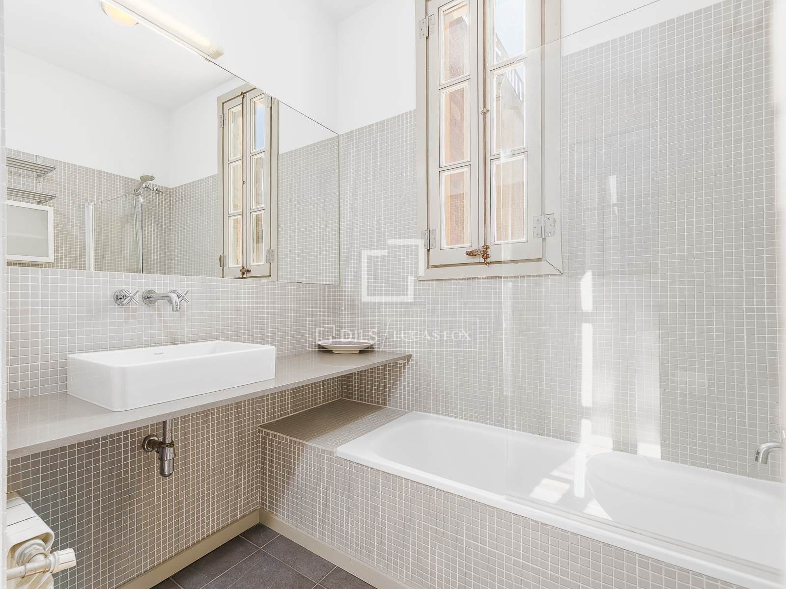 Apartamento de 2 habitaciones en Barcelona ciudad en venta - 400.000 € (Ref: 9750979)