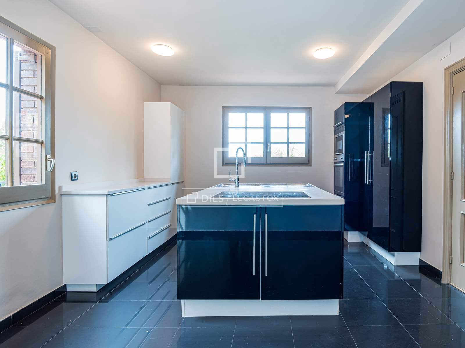 5 Zimmer Villa zu verkaufen in Castelldefels mit Pool Garage - 1.350.000 € (Ref: 9751425)