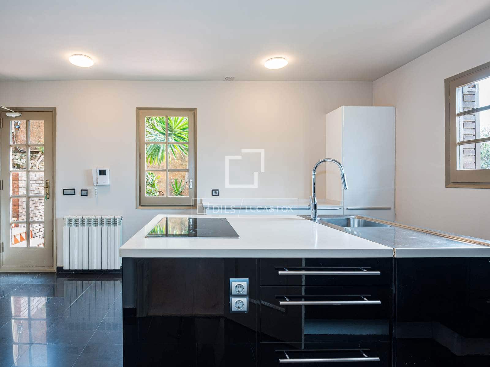 5 Zimmer Villa zu verkaufen in Castelldefels mit Pool Garage - 1.350.000 € (Ref: 9751425)