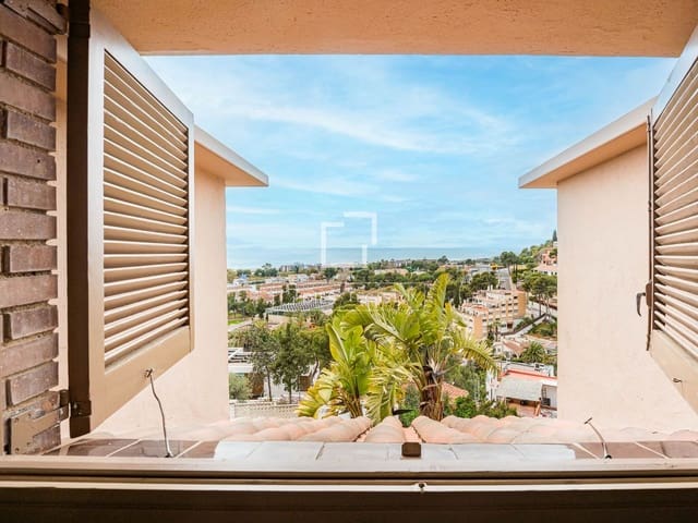 5 Zimmer Villa zu verkaufen in Castelldefels mit Pool Garage - 1.350.000 € (Ref: 9751425)