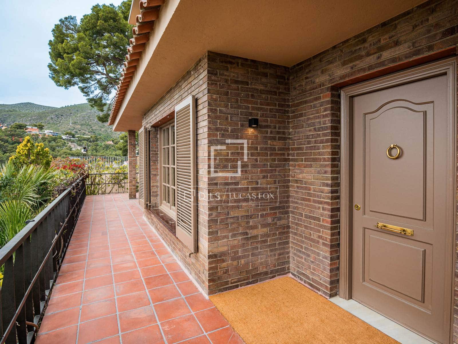 5 Zimmer Villa zu verkaufen in Castelldefels mit Pool Garage - 1.350.000 € (Ref: 9751425)