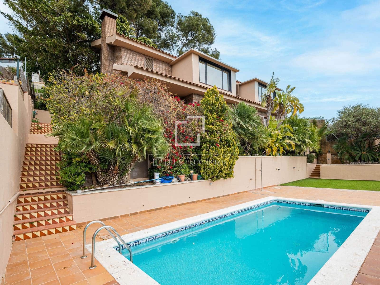 5 Zimmer Villa zu verkaufen in Castelldefels mit Pool Garage - 1.350.000 € (Ref: 9751425)
